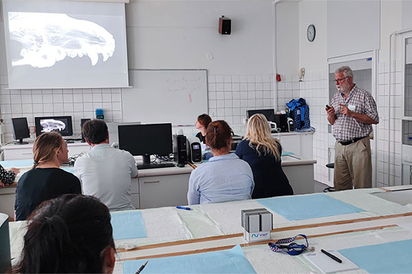 Workshop Stomatologické intraorální rentgenologie s Cedricem Tuttem