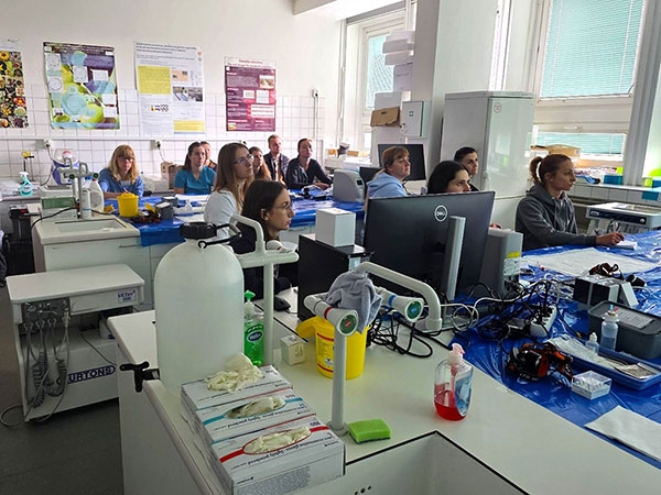 Stomatologický workshop „Extrakce bez bolesti