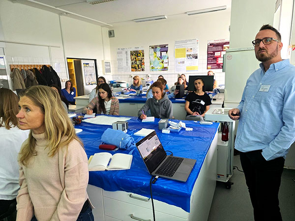 Stomatologický workshop „Extrakce bez bolesti