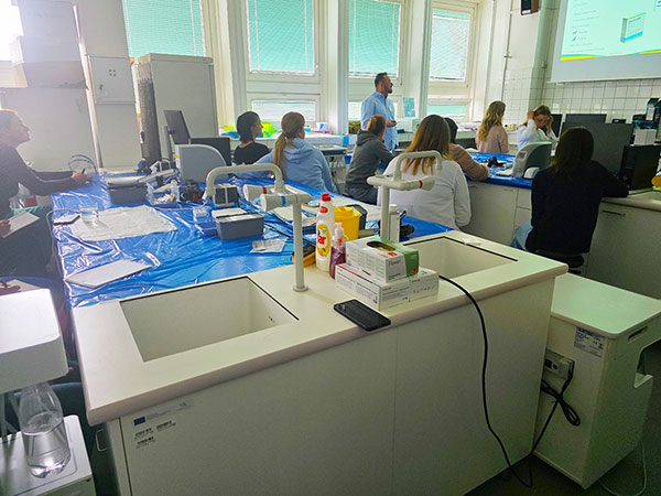 Stomatologický workshop „Extrakce bez bolesti